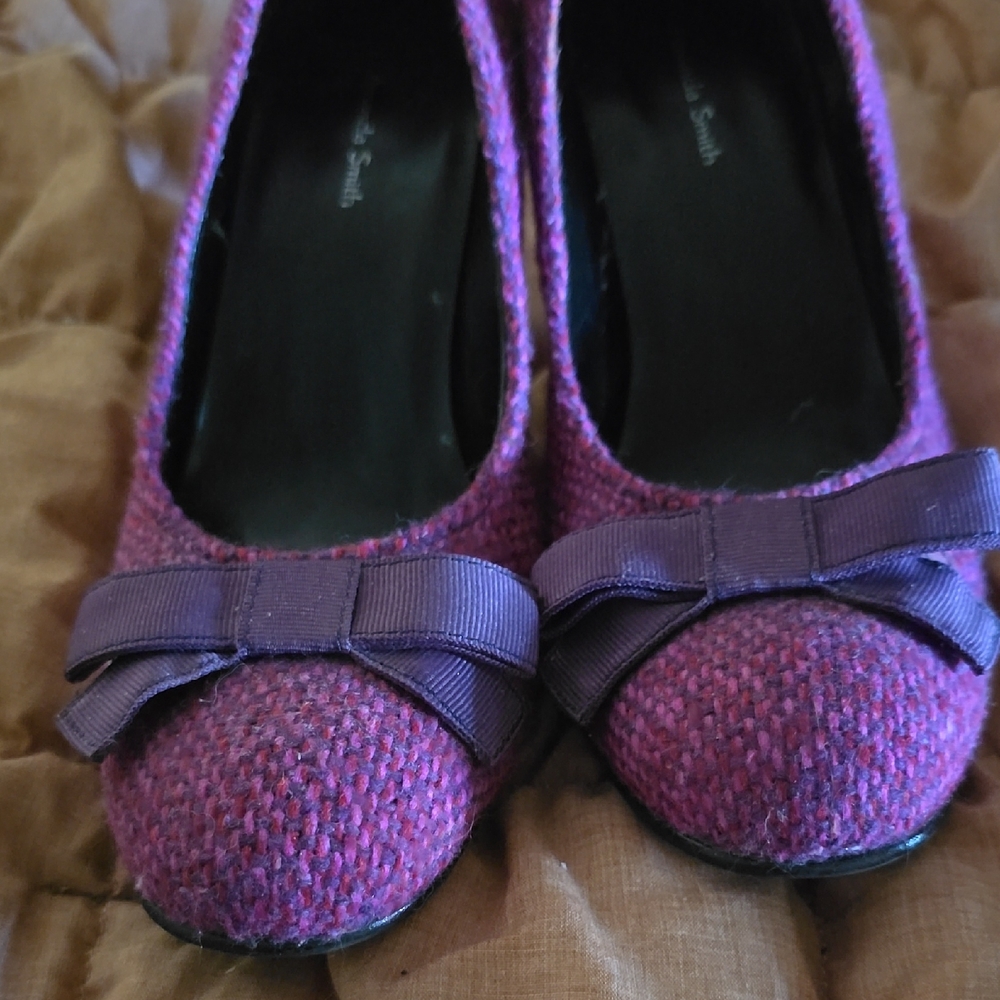 Amandal Smith Purple Heels with Bow Detail Size 9